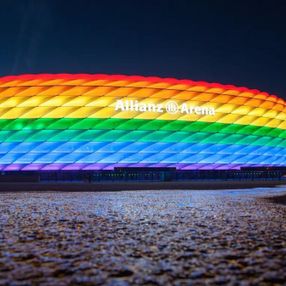UEFA, Allianz Arena'nın gökkuşağı ışıklandırmasına izin vermedi