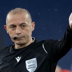 Cüneyt Çakır'a UEFA'dan görev