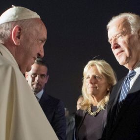 ABD'li Katolik liderler: Joe Biden'ı men etmeyeceğiz
