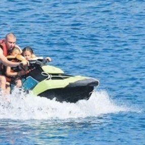 Burak Yılmaz Bodrum'da tatilde
