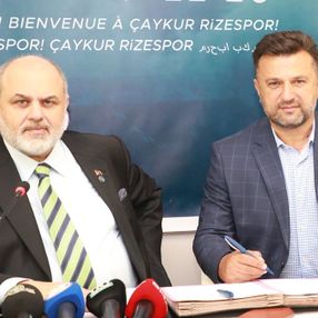 Bülent Uygun, Rizespor'la 3 yıllık sözleşme imzaladı