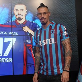 Trabzonspor'da Hamsik imzayı attı