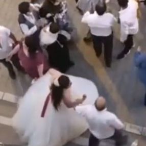 Esenyurt’ta takı kavgası başladı, gelin düğünü terk etti