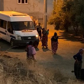 Osmaniye'de, freni boşalan minibüsün altında kalan çocuk öldü