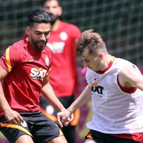 Galatasaray'da antrenmanların yıldızı Falcao