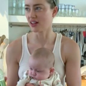 Amber Heard, taşıyıcı anneyle doğan bebeğinin görüntüsünü paylaştı