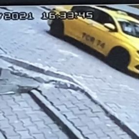Kağıthane'de taksicinin ezdiği çocuk yaşamını yitirdi
