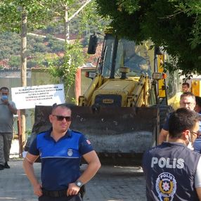Kaş'ta kıyıyı işgal eden işletmeye yıkım kararı