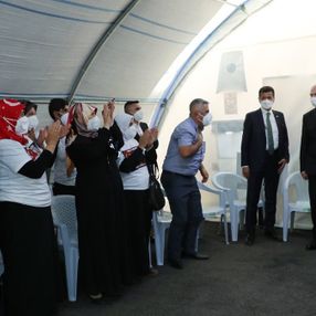 Cumhurbaşkanı Erdoğan, Diyarbakır anneleri ile bir araya geldi