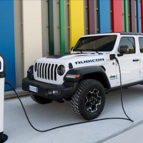 Yeni elektrikli Jeep Wrangler satışa sunuldu