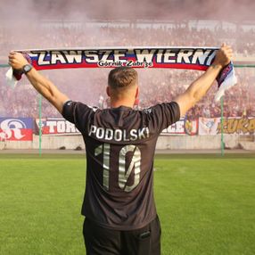 Polonya'da, Podolski'ye coşkulu karşılama