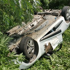 Samsun'da ehliyet sınavında şarampole uçtu