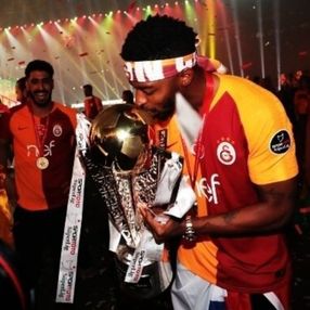 Galatasaray'dan Donk'a performansa dayalı sözleşme