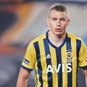 Aston Villa, Szalai için 15 milyon pound teklif etti