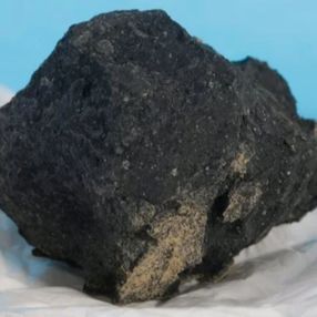 İngiltere'de bulunan göktaşı, Dünya'dan daha yaşlı