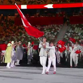 Tokyo 2020 açılışında milli sporcularımız geçiş yaptı