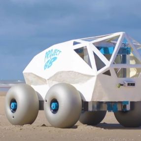 Sahildeki izmaritleri toplayan robot: BeachBot