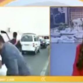 Mısır'da muhabire canlı yayında motosiklet çarptı
