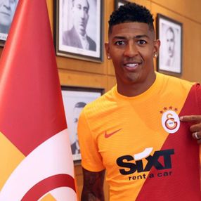 Aanholt 3 yıllığına Galatasaray'da