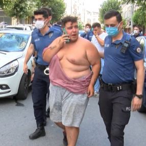 Gaziosmanpaşa'da yayalara çarpan sürücü linç edildi