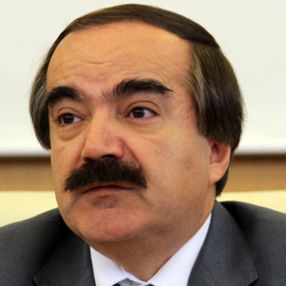 Hüseyin Avni Coş hayatını kaybetti