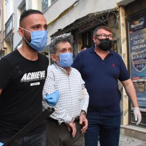 Eskişehir'de polise tüfek gösteren kişi hastaneye sevk edildi