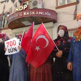 Evlat nöbetinin 700’üncü gününde ailelerden basın açıklaması