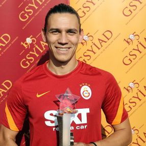 GSYİAD, Taylan Antalya'yı yılın oyuncusu seçti