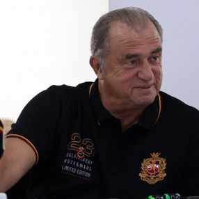 Fatih Terim yardımcılarına kucak açtı