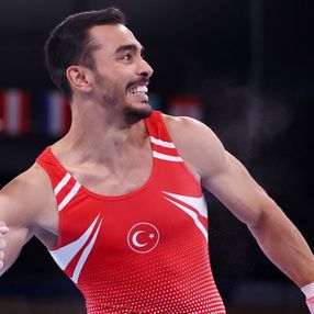 Milli cimnastikçimiz Ferhat Arıcan bronz madalya kazandı