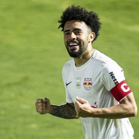 Galatasaray 10 numara için Claudinho'yu izliyor