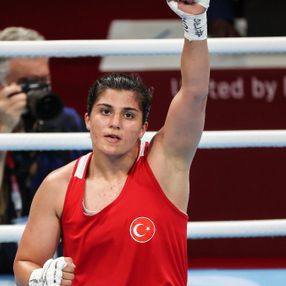 Busenaz Sürmeneli, Tokyo 2020'de finalde