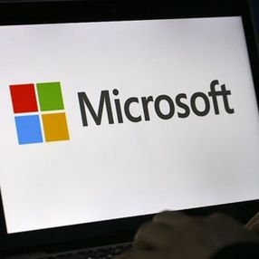 Microsoft, ofise dönüş tarihini ekim ayına erteledi
