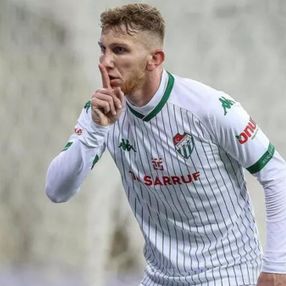 Burak Kapacak, Fenerbahçe ile anlaştı