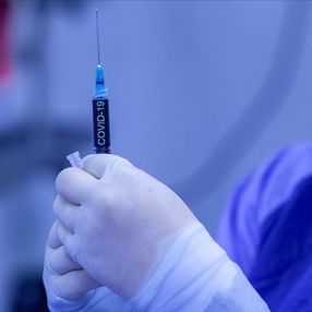 Uygulanan birinci, ikinci ve üçüncü doz koronavirüs aşı miktarı 75 milyonu geçti