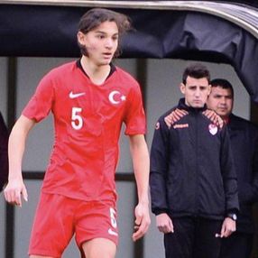 Fenerbahçe, Emir Ortakaya'yı istiyor