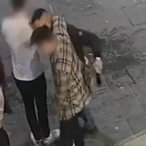 İngiltere'deki yankesiciler, sarhoş taklidiyle dans edip cüzdan çaldı