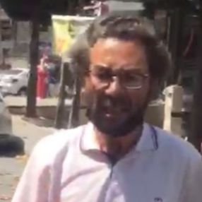Esenyurt'ta hırsız, esnafa yakalanınca kovalamaca başladı