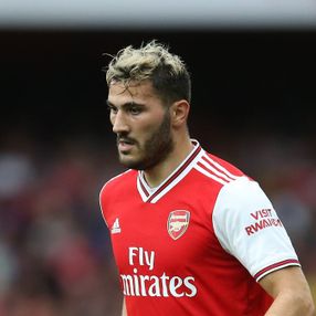 Fenerbahçe, Kolasinac için Arsenal'i bekliyor