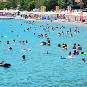 Alman turistler, yangınlar nedeniyle rezervasyonlarını iptal etmedi