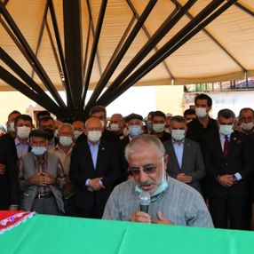 Kemal Kılıçdaroğlu’nun teyzesi Fecire Işık, son yolculuğuna uğurlandı