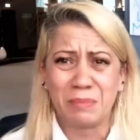 NATO Genel Sekreteri Stoltenberg'e gözyaşları içinde soru soran Afgan gazeteci