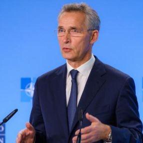 NATO Genel Sekreteri Stoltenberg: Eğittiğimiz güçler Taliban'a direnemedi