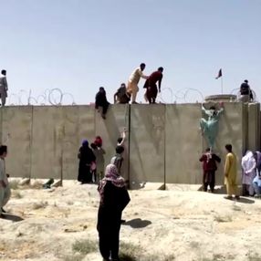 İran'dan, Afgan sığınmacıların ülkeye girişini engelleme kararı