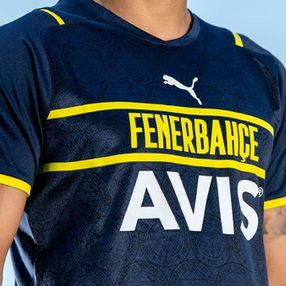Fenerbahçe'nin üçüncü forması tepki aldı