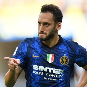 Hakan Çalhanoğlu'ndan Inter kariyerine muhteşem başlangıç