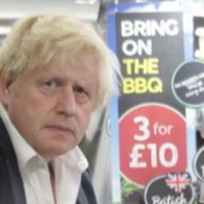 Boris Johnson, alışverişe maskesiz çıktı