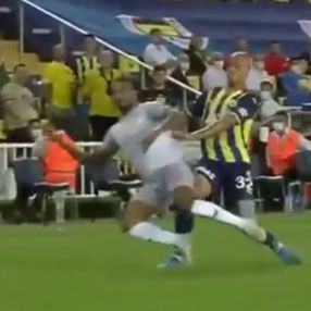 Fenerbahçe'nin iptal olan golü tartışma yarattı