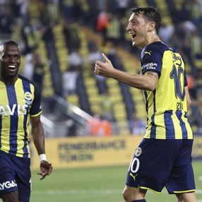 Mesut Özil, yeni sezona etkili başladı