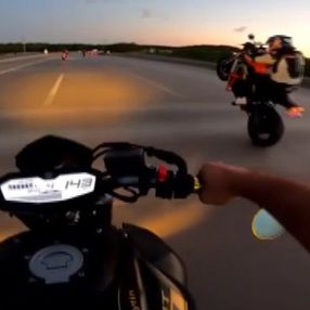Şile yolunda motosiklet sürücülerinin tehlikeli anları